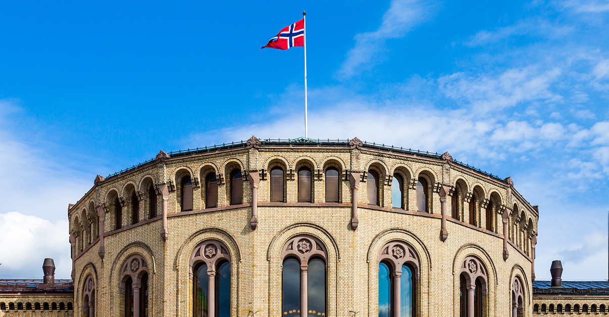 Norwegian flag on parliament building